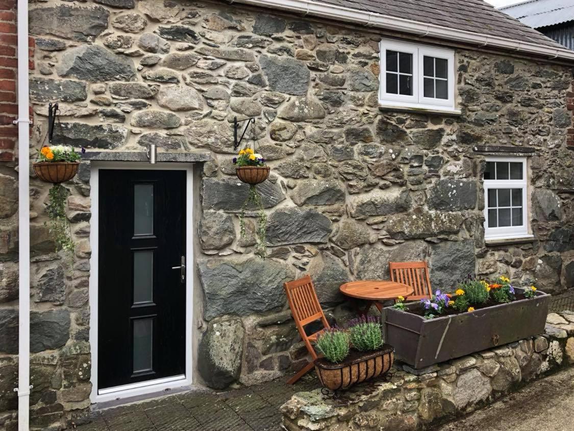 The Grooms Cottage Llanrug Luaran gambar